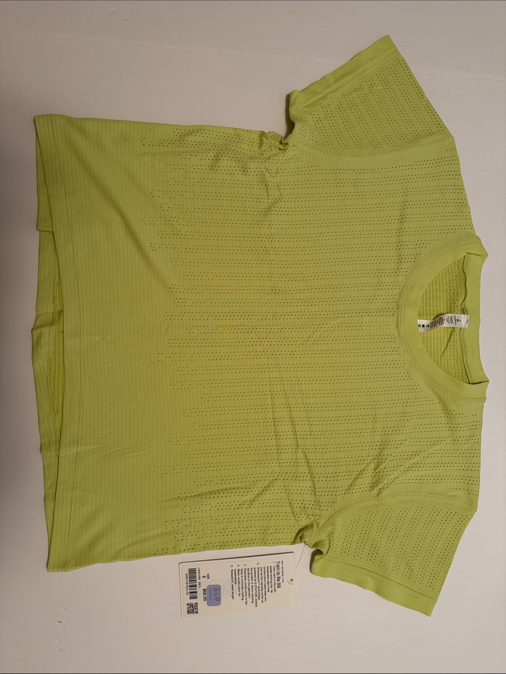 lululemon athletica Train to Be SS. Size 8. NWT